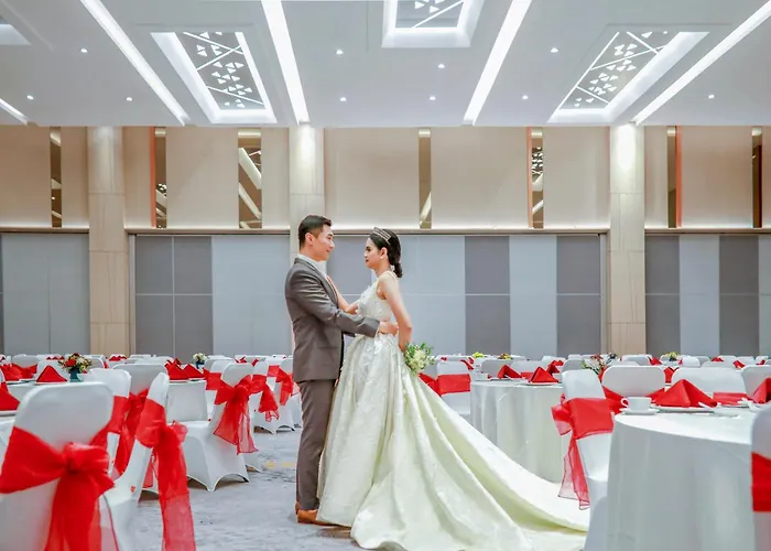Harris Hotel & Conventions Bundaran Satelit Surabaya